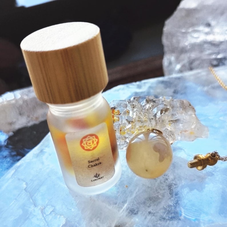 Cherry Blossom Agate Necklace, Sacral Chakra Jewelry, Essential Oil Pendant, Crystal Perfume Bottle Necklace, Emotional Healing Pendant, Intimacy Support Jewelry, Aromatherapy Necklace for Women, Energy Healing Crystal Necklace, Spiritual Jewelry Gift, Handmade Boho Chakra Pendant, Crystal Amulet Necklace, Detox Energy Jewelry, Gemstone Oil Bottle Necklace, Raw Crystal Healing Jewelry, Gift for Empaths and Healers