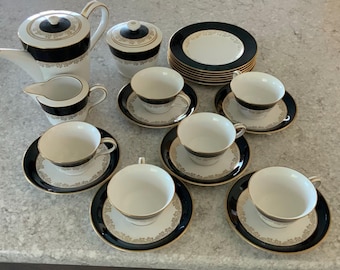 Vintage Kokura Ware Japanese China Tea Set, Two-Tone w/ Gilt details, 21 pieces