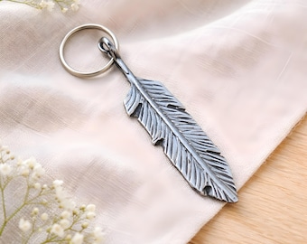 Hand Forged Steel Feather Keychain – Rustic Blacksmith Key Ring – Artisan Metal Accessory