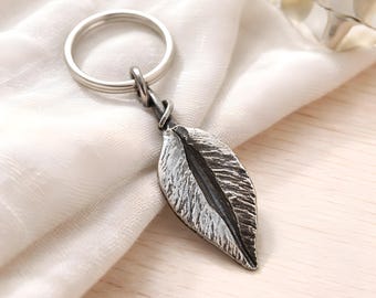 Hand Forged Steel Leaf Keychain – Polished Blacksmith Botanical Key Ring