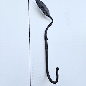 Hand-Forged Steel Leaf Hook: Rustic Wrought Iron Wall Decor