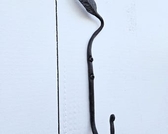 Hand-Forged Steel Leaf Hook: Rustic Wrought Iron Wall Decor