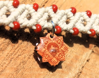 Gargantilla de cáñamo inspirada en la banda Jerry Garcia con colgante de madera hecho a mano, gatos bajo las estrellas, CUTS, macramé, micro macramé, hippie