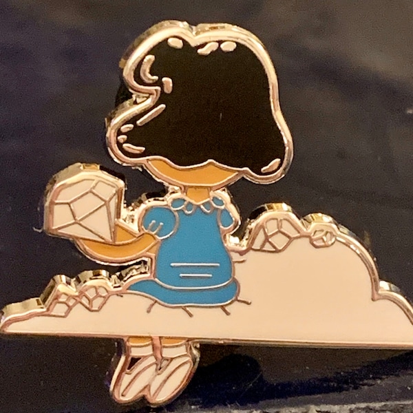 Lucy in the sky with diamonds hat pin, hippie, the beatles, music festivals
