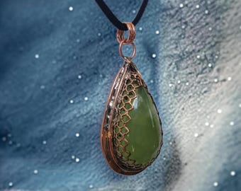 Mosslight - Prehnite in copper