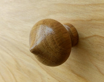 Round Spade Shape White Oak Wood Cabinet Knob
