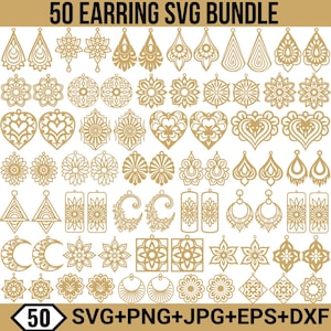Op de afbeelding: Een verzameling van 50 gouden oorbel SVG-ontwerpen in verschillende vormen, waaronder druppels, bloemen en harten. De ontwerpen worden weergegeven op een witte achtergrond. De tekst "50 EARRING SVG BUNDLE" staat bovenaan.