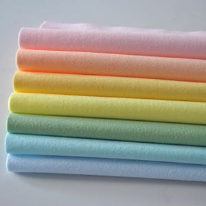 The PASTEL Felt Bundle - 7 sheets of felt / 2 sizes - Soft Craft Felt - 1mm thick - Polyester felt