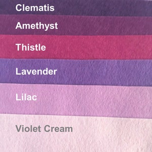 Peut inclure: Six &eacute;chantillons de tissu en feutre de diff&eacute;rentes nuances de violet, du plus fonc&eacute; au plus clair&nbsp;: Cl&eacute;matite, Am&eacute;thyste, Chardon, Lavande, Lilas et Cr&egrave;me violette.