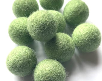 Grass Green Felt Balls - 2cm diameter - Pack of 10 Wool Felted Balls - Green Felt Balls