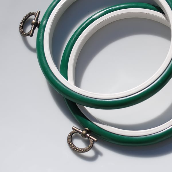 2 Flexi Hoops Green  - 4 inch - Flexible Embroidery Hoops