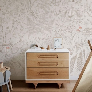 Whimsical Forest Wallpaper – Neutral Botanical Wall Mural with Woodland Animals & Plants, Soft Beige Wallpaper for Kids Room, 6-117R