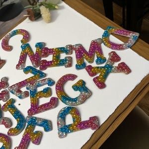 Parches de letras para planchar, calcomanías de letras para ropa, parches con iniciales de perla, parche personalizado con letra de perla para estampación en caliente, parche de letras para coser