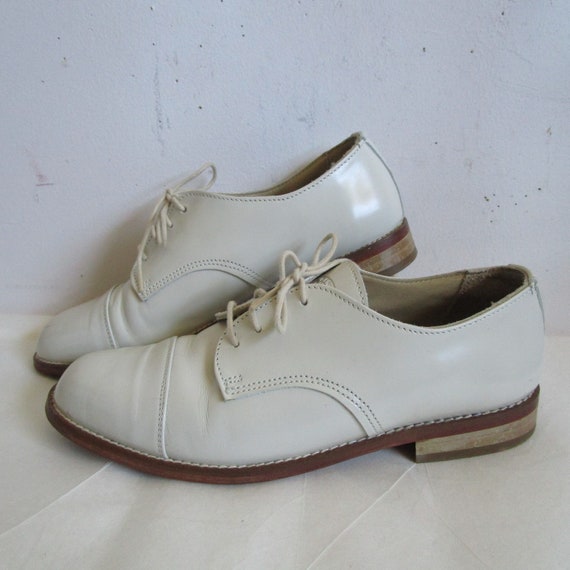 white dress shoe laces