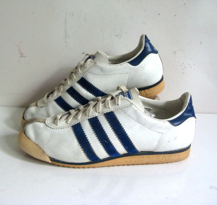 angst Sport Elektronisch Vintage 1970s ADIDAS ROM Sneakers White Blue Stripe Sport - Etsy