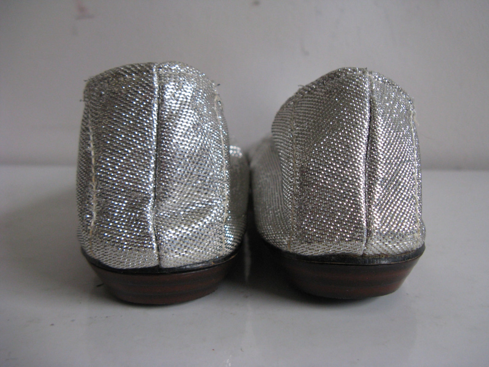 60s vintage silver shoes womens 1960s silver ballet flat shoes 6m 60s vintage silver shoes womens 1960s silver ballet flat shoes 6m