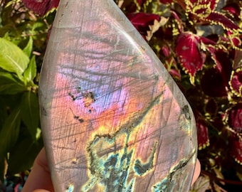 High Flash Labradorite Freeform Madagascar – Full Coverage Polished Labradorite Crystal