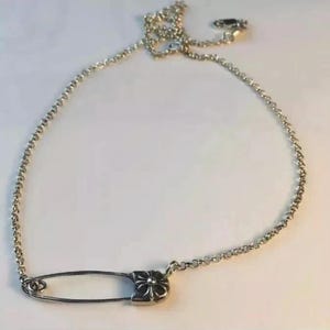 Halskette Chrom | Choke-Kette Silber | Anhänger Büroklammer |  20 im Gothic Stil Y2k | PunkGrunge Biker Unisex Geschenk