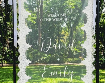 Letrero de bienvenida para boda con encaje sobre tul transparente: elegante pancarta transparente para ceremonia y recepción.