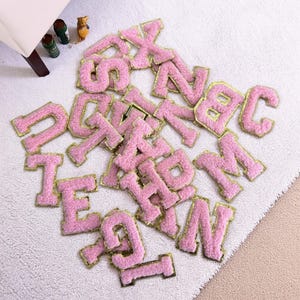 Parche termoadhesivo con letras de chenilla, parche bordado con ribete de purpurina dorada, parche termoadhesivo con letras, parche con letras, parche DIY, parche de chenilla.