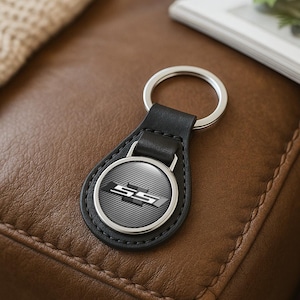 カマロ SS カスタムレザーキーホルダー | パーソナライズされた車のロゴキーリング | 彼への手作りギフト | 車のキーホルダーチャーム | 父の日ギフト