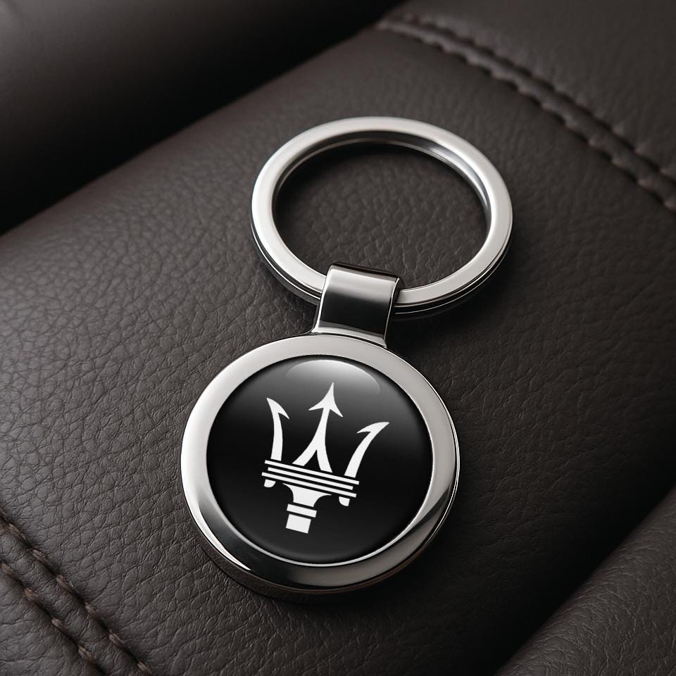Maserati key chain - Etsy 日本
