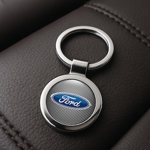 Ford aangepaste metalen sleutelhanger | Gepersonaliseerde sleutelhanger met autologo | Handgemaakt cadeau voor hem | Bedel automatische sleutelhanger | Vaderdagcadeau