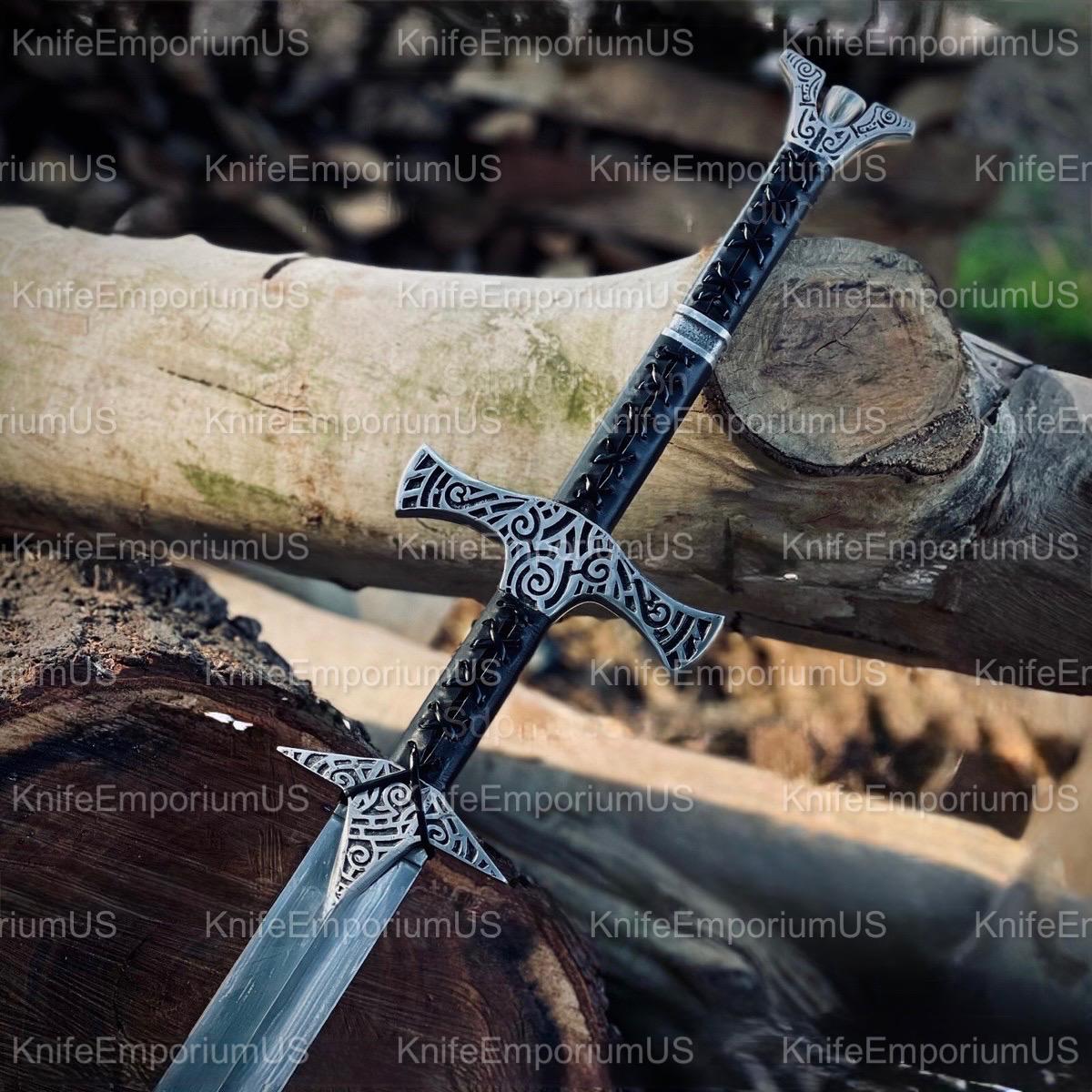 Handcrafted Skyrim Greatsword Replica with Leather sheath –Dragonborn Cosplay Prop,Elder Scrolls Collectible –Custom Engraved Gift for Him
