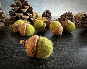 Felted wool acorns, set of 6, Fern Green, handmade felt waldorf acorns, green felt acorn, gifts for teachers, fall decor, pantone greenery