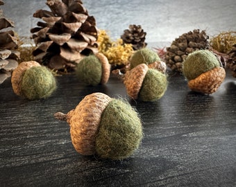 Felted wool acorns, set of 6, Moss Green, for fall table decor, woodland decoration, waldorf children, montessori school, green wool acorns