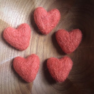 Felted wool hearts, set of 5, Salmonberry Orange, orange felt hearts for Valentine's Day decoration, Galentine gift, valentine under 20 image 4