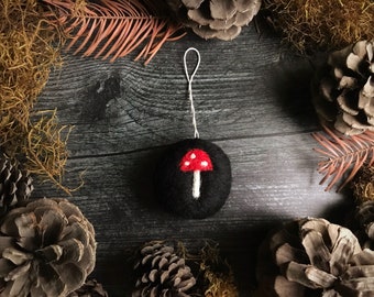 Amanita mushroom Christmas ornament, Raven Black, round ornament, felt mushroom ornament, black Christmas ornament, wool toadstool ornament
