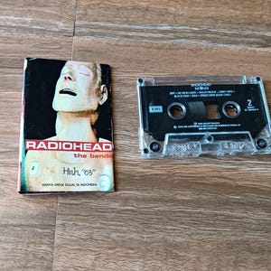 RADIOHEAD - the bends (cassette tapes)