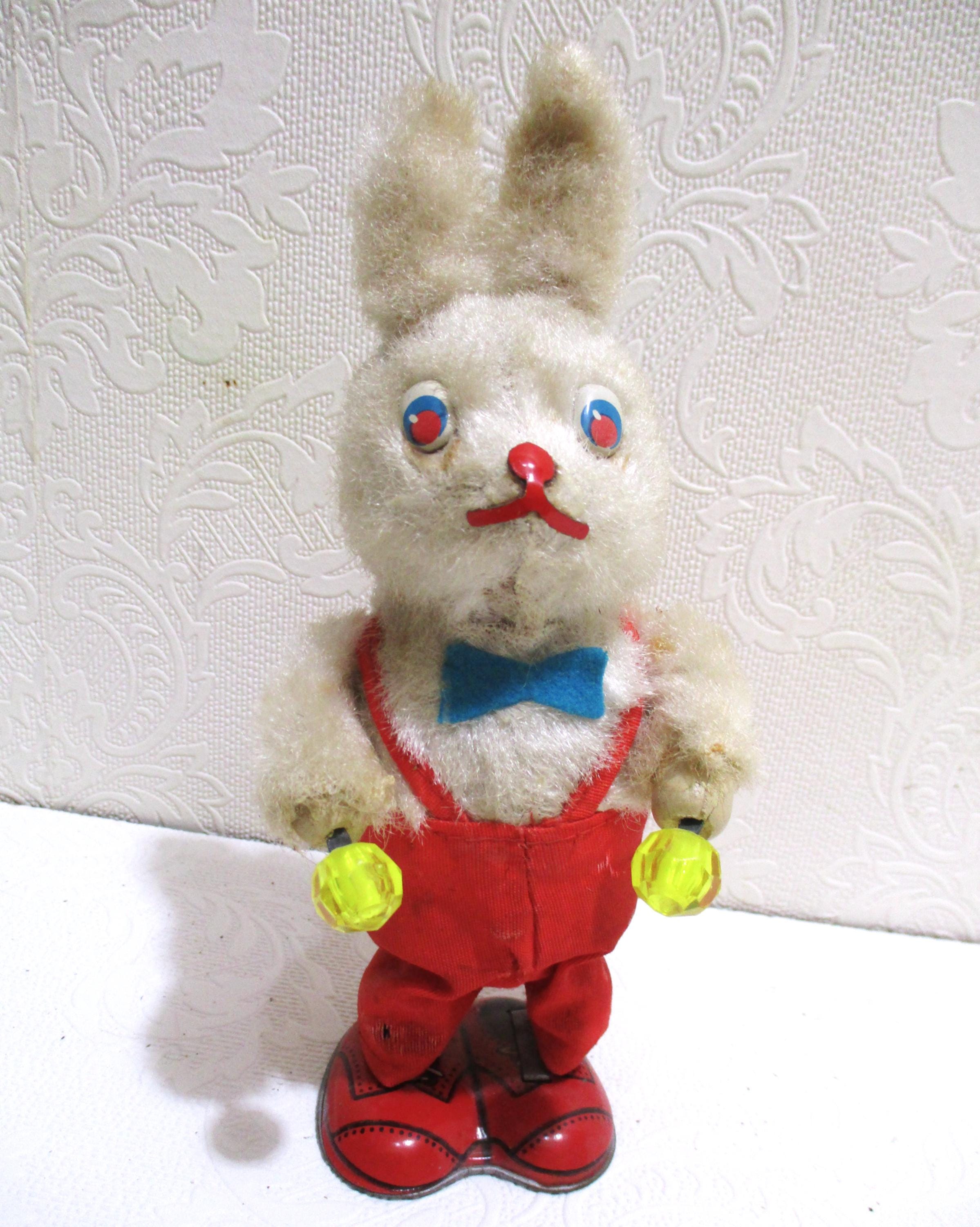 what we want MAKINODAI ウォールナット Vintage Japan Tin & Plush Wind up Rabbit Toy With Maracas, 7
