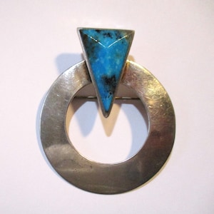 Vintage Geometric Mid Century Modern Style Sterling Silver and Turquoise Brooch Pin. 1 3/4&quot; by 1 3/8&quot;. 1 Piece. (CRMI)