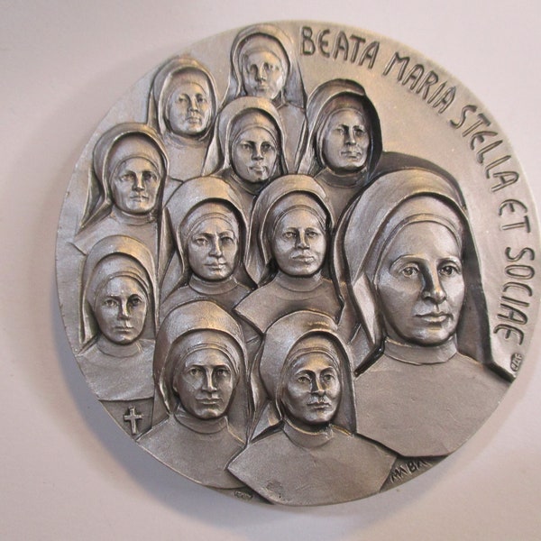 Vintage Maria Stella 11 Martyred Polish Sisters Of The Holy Family Of Nazareth 60mm Medallion/Medal and Sealed Relic, Original Case (crmi)