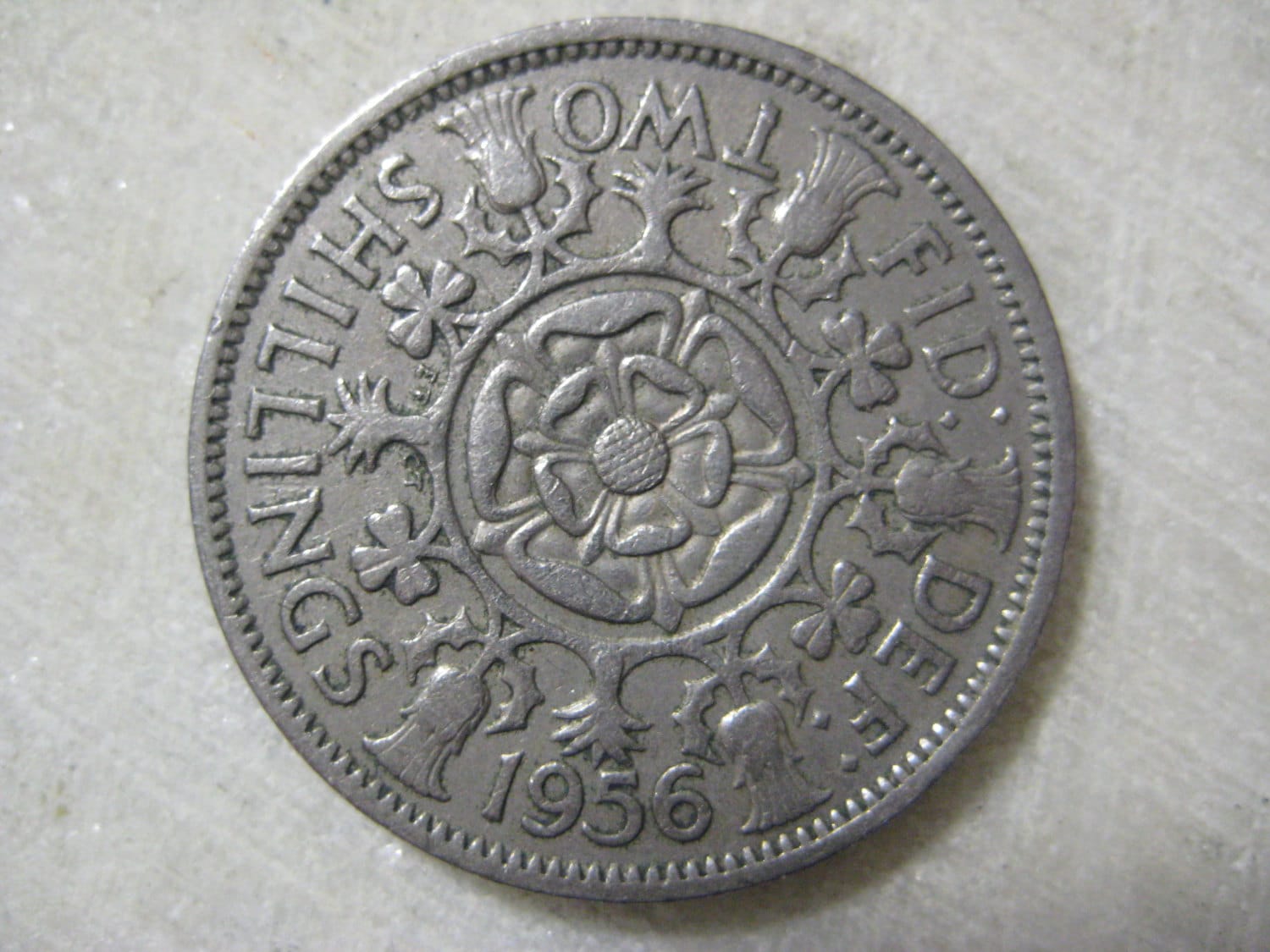 1956年イギリス、2シリング硬貨 - エリザベス2世初の肖像画 - Etsy 日本