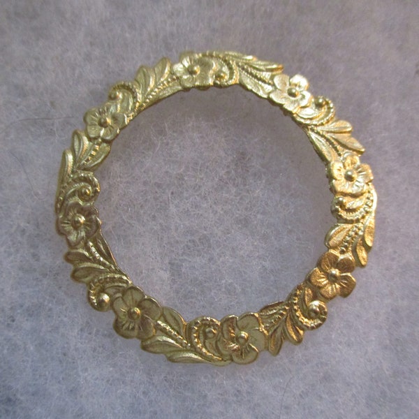 Detailed Vintage Round 35mm Leaf & Flower Design Brass Frame Like Jewelry Component/Finding/Stamping, Detailed Open Work, 1 Piece