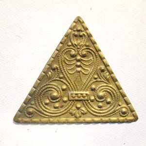 Vintage Triangle Shape Ornate Patina Brass Stamping/Jewelry Component/Embellishment/Craft Supply, 49mm x 49mm x 49mm, 1 pc.