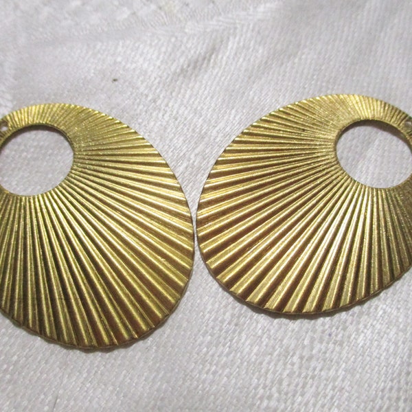 Vintage Art Deco Style Corrugated Ribbed Brass Open Center Oval Stampings/Jewelry Components/Earring Drops w/ Hole, 38mm x 29mm, 1 Pr.