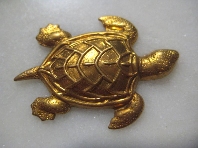 Vintage Turtle Stamping 1 pc. Decorative Embellishment Stamped Raw Detailed Brass Tortoise Jewelry Component Scrapbooking Supply 36x25mm