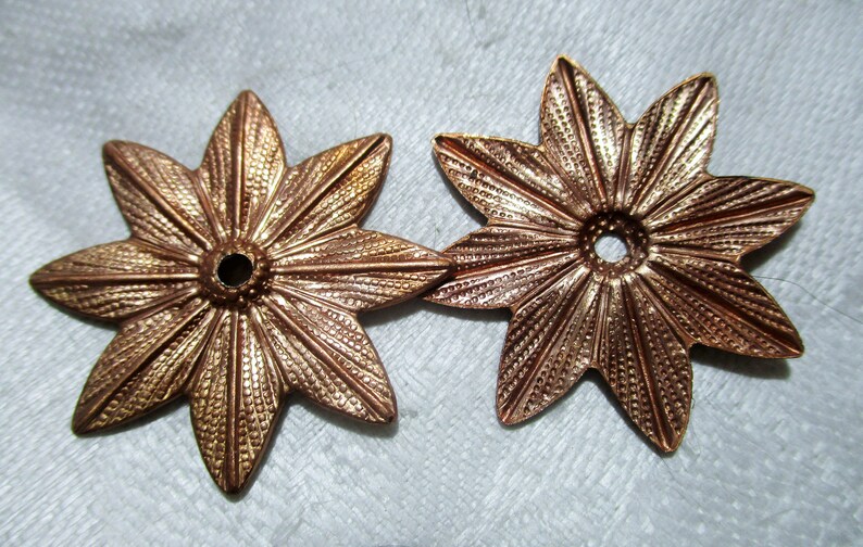 Vintage Copper Coated Stamped Steel Flower Blossom EmbellishmentsJewelry Components 2mm Center Hole 31mm Size 12 Pieces