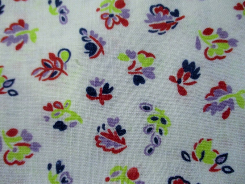 Farm House PurpleNavyRedYellowGreen on White Vintage Cotton Full Open Feedsack 44x 36 Quilting Floral Print Feedsack Fabric