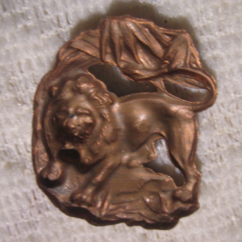 1940s Dark Patina Brass 26mm by 21mm Older Vintage Standing Lion Stamping Embellishment Jewelry Finding Trim 1 Piece