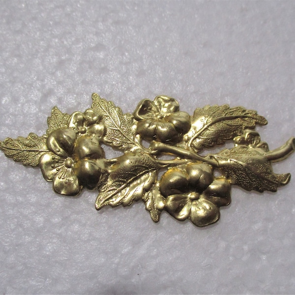 Vintage Flower & Leaf Spray, 1970s Floral Swag, Guild Plated Stamped Brass Trim, Jewelry Finding, or Altered Art Supply, 69x30mm, 1 pc.