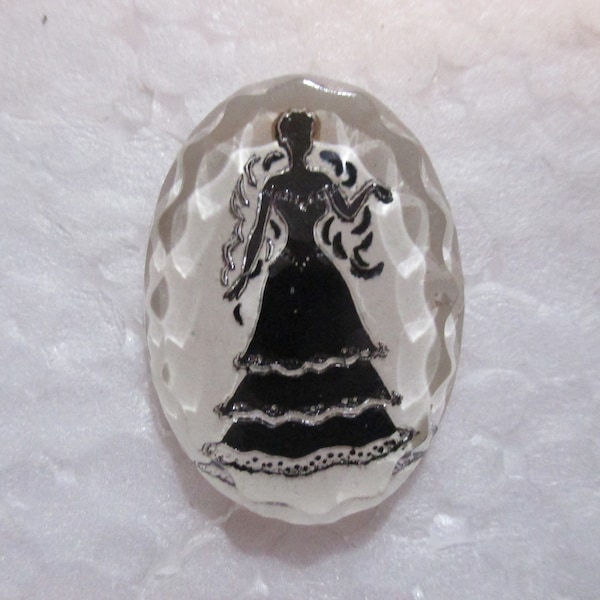 Vintage Oval Victorian Style Lady Intaglio Glass Cabochon Reverse Carved/Black and White Painted, Scalloped Edge Trim, 25mm x 18mm, 1 Pc.