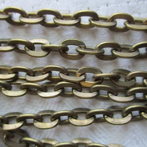Vintage Flat Oval Link Cable Chain, Brass Plated Steel, Light Patina, 8mm x 6mm Links, Old Stock, 1 Yard