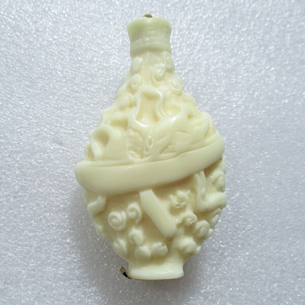 Vintage Faux Carved Ivory White Oriental/Asian Pendant, Made In Japan, Old Stock, Top Loop, 3 Inch by 1 3/4 Inch by 3/4 Inch, 1 Piece.