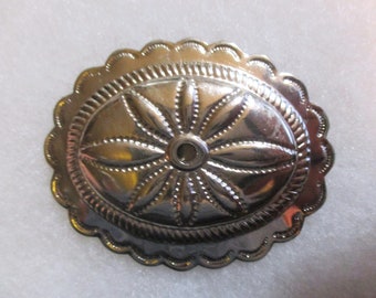 Vintage Oval Southwestern Style Concho,  Silver Tone Metal Stamping/Jewelry Component/Embellishment, 3mm Center Hole, 57mm x 46mm. 1 Pc.