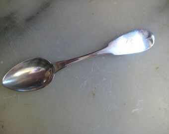 シルバースプーン　２本　手彫り仕上げ Amazon.com: Marna Triangle Grip Silicone Cooking Spoon (Heat